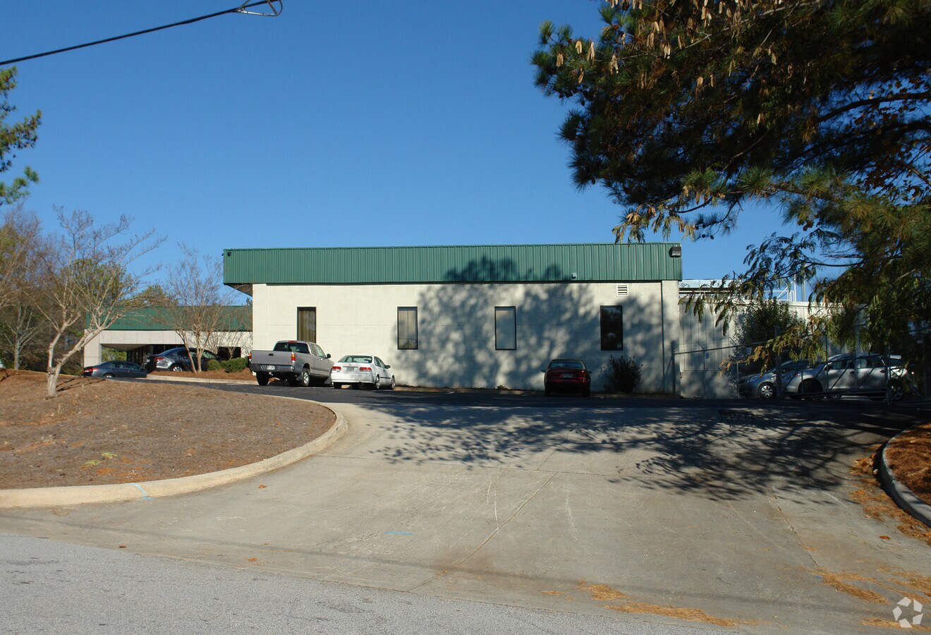 4554 Stonegate Industrial Blvd, Stone Mountain, GA 30083 Property