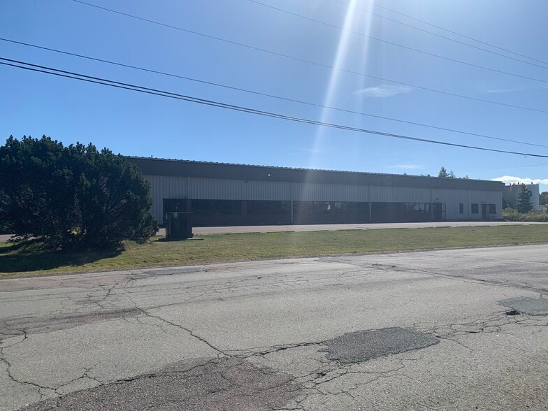 32 Paint St, Port Hawkesbury, NS for lease - Building Photo - Image 3 of 21