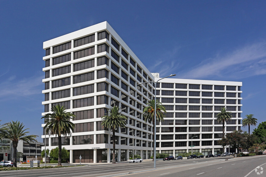 8383 Wilshire Blvd, Beverly Hills, CA for lease - Building Photo - Image 1 of 4