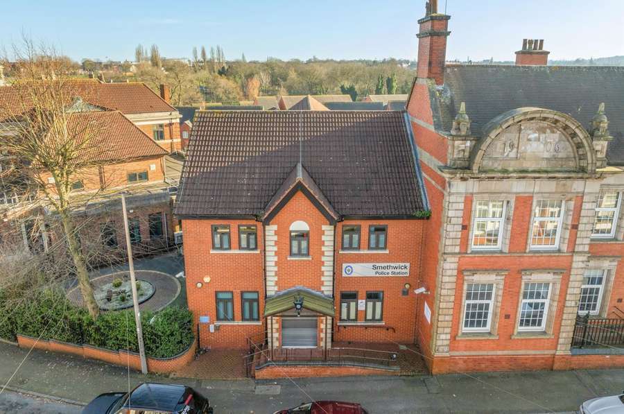 39 Piddock Rd, Smethwick for sale Building Photo- Image 1 of 6