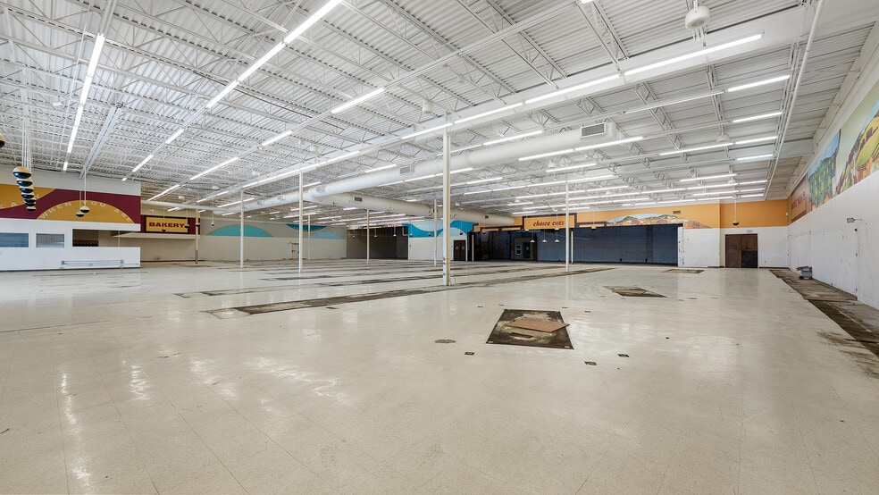 8845 N State Highway 5, Camdenton, MO for sale - Building Photo - Image 3 of 19