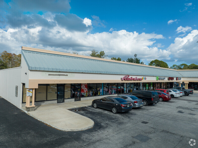 5751 N Main St, Jacksonville, FL for lease - Building Photo - Image 2 of 10