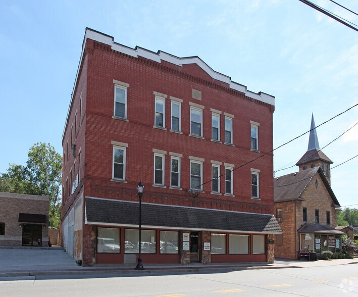 103-105 E Main St, Bridgeport, WV for sale - Primary Photo - Image 1 of 1