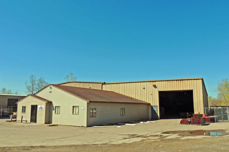 428 Cogshall St, Holly, MI for sale - Primary Photo - Image 1 of 1