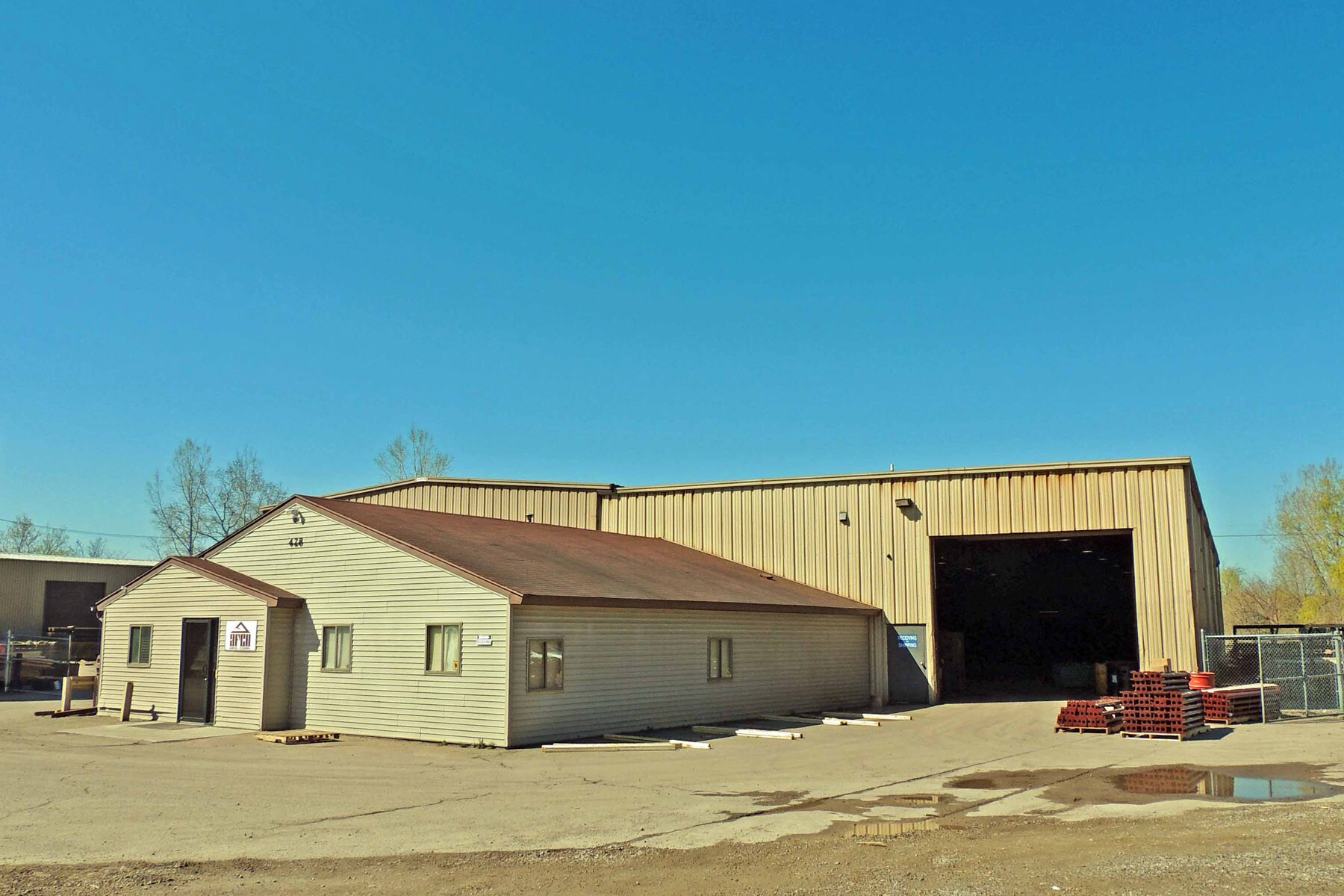 428 Cogshall St, Holly, MI for sale Primary Photo- Image 1 of 1