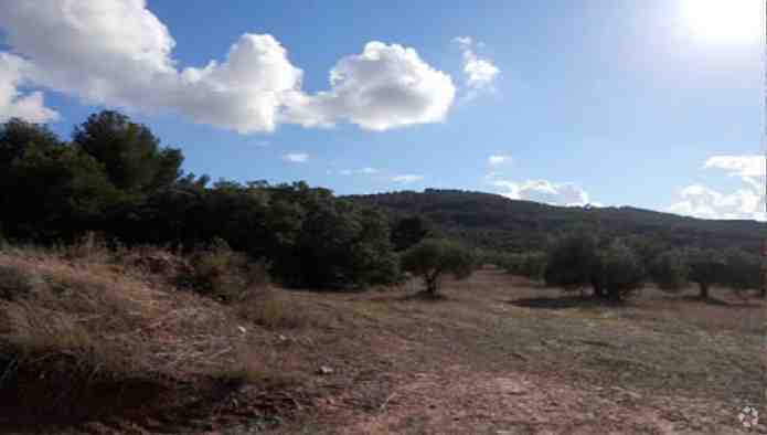 Land in Chiloeches, Guadalajara for sale - Primary Photo - Image 1 of 3