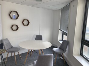 1-2 Queen Sq, Brighton for lease Interior Photo- Image 1 of 8