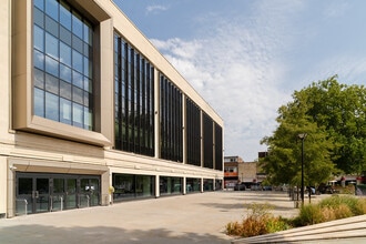 Kings Sq, Gloucester for lease Building Photo- Image 1 of 7