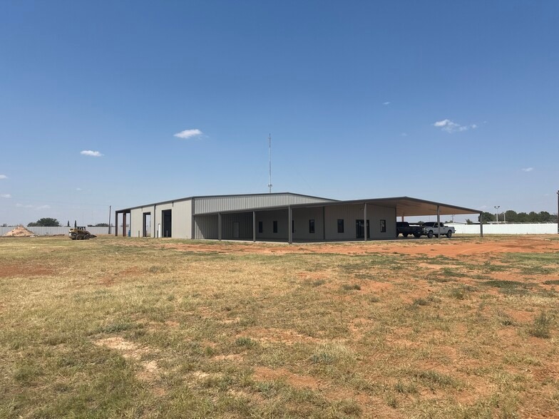11610 County 39 rd, Midland, TX for sale - Primary Photo - Image 1 of 11