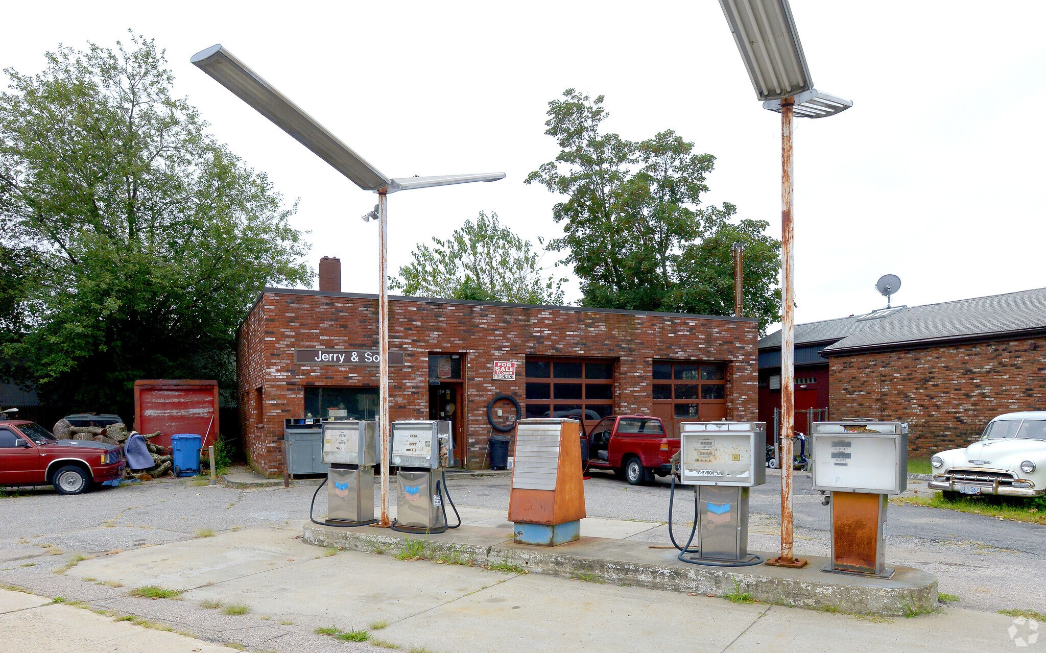 255 Bullocks Point Ave, Riverside, RI for sale Primary Photo- Image 1 of 1