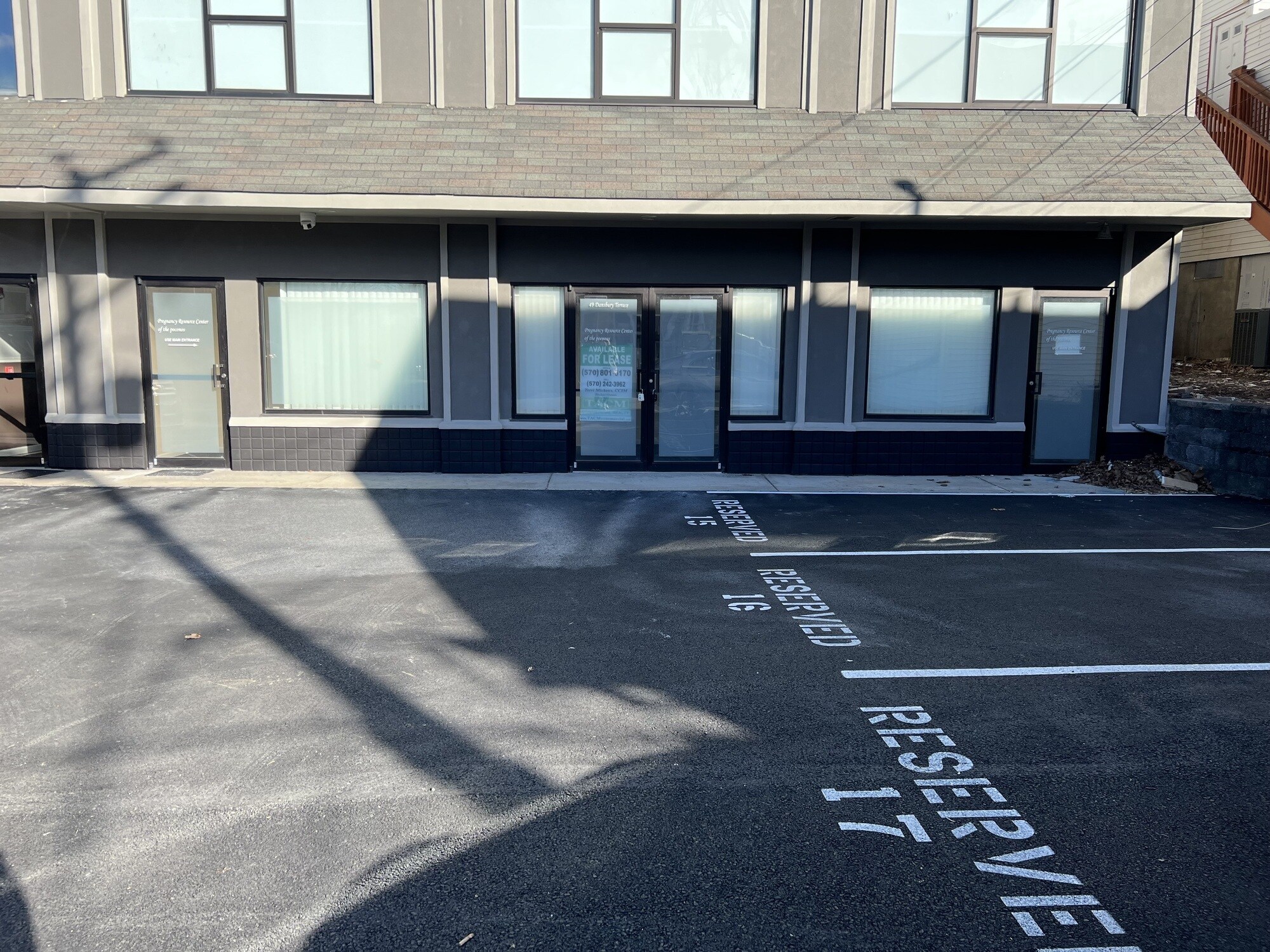 49 Dansbury Ter, East Stroudsburg, PA for lease Building Photo- Image 1 of 12