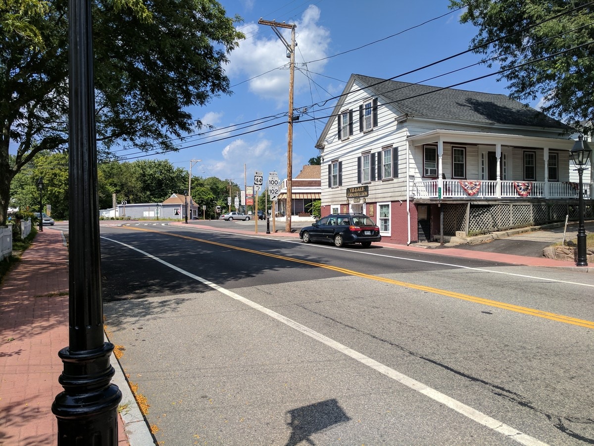 1186 Putnam Pike, Chepachet, RI 02814