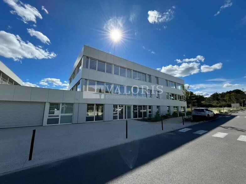 Retail in Ventabren for lease - Building Photo - Image 3 of 18