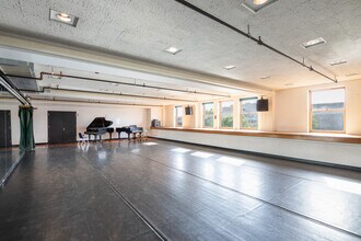 601 S Broad St, Philadelphia, PA for lease Interior Photo- Image 2 of 5