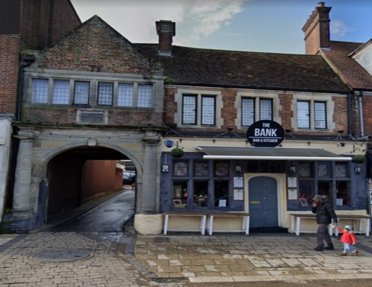 13 High St, Dunstable for sale Primary Photo- Image 1 of 1