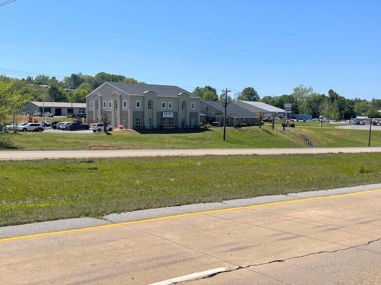 2482 Brights Pike, Morristown, TN 37814