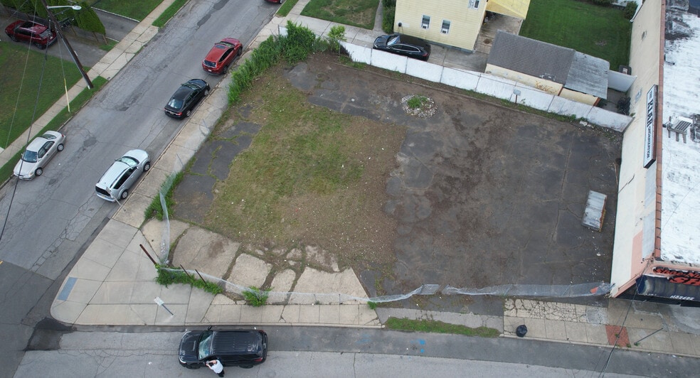 2600 Hempstead Tpke, East Meadow, NY for sale - Building Photo - Image 3 of 16