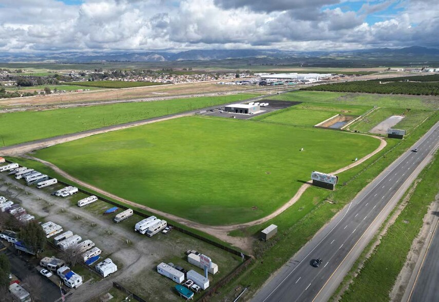 E Brundage Ln, Bakersfield, CA for sale - Aerial - Image 2 of 3