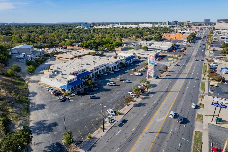 7045-7071 San Pedro Ave, San Antonio, TX for lease - Building Photo - Image 2 of 22