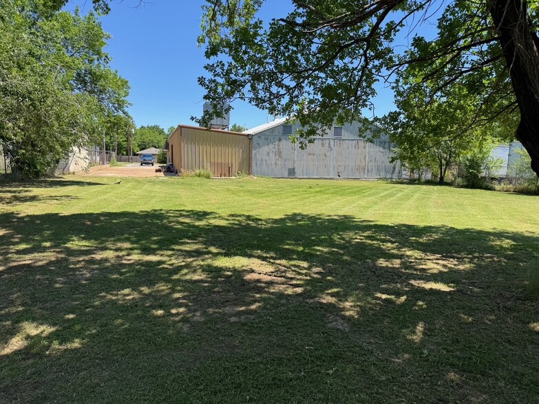 1202 N Flood Ave, Norman, OK for sale - Building Photo - Image 2 of 3