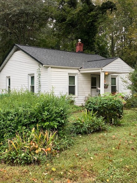 1025 5th St SW, Charlottesville, VA for sale - Primary Photo - Image 1 of 1