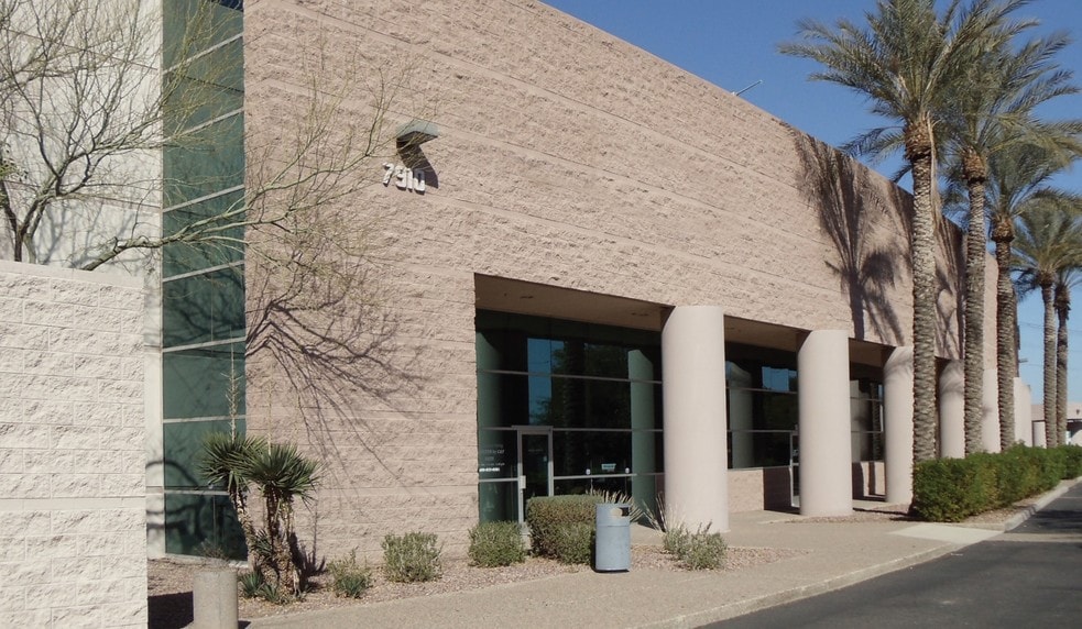 7910 S Kyrene Rd, Tempe, AZ for lease - Primary Photo - Image 1 of 5