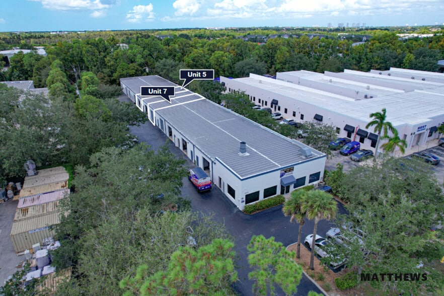1447 Rail Head Blvd, Naples, FL for lease - Building Photo - Image 2 of 5