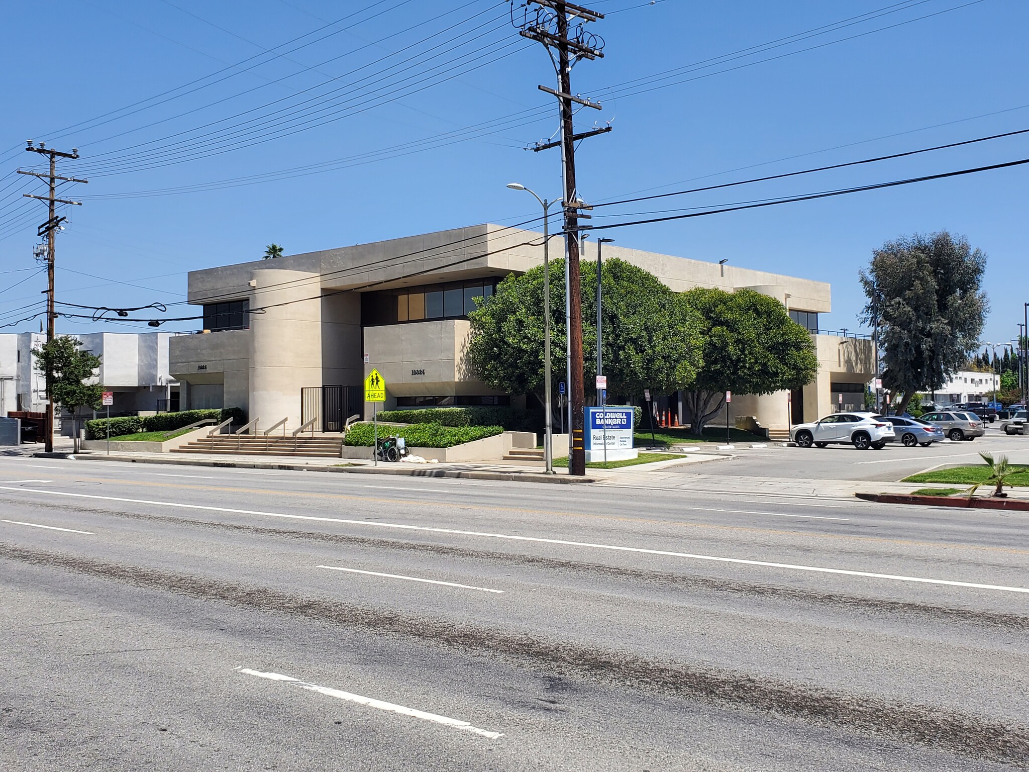 10324 Balboa Blvd, Granada Hills, CA for lease Building Photo- Image 1 of 2