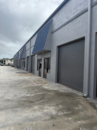1620-1646 SE Village Green Dr, Port, Port Saint Lucie FL - Warehouse