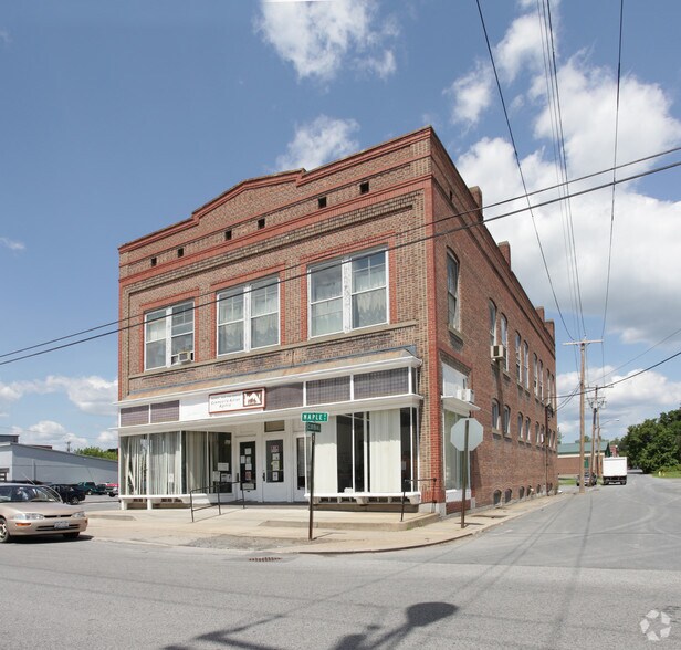 190 Maple St, Glens Falls, NY for sale - Primary Photo - Image 1 of 1
