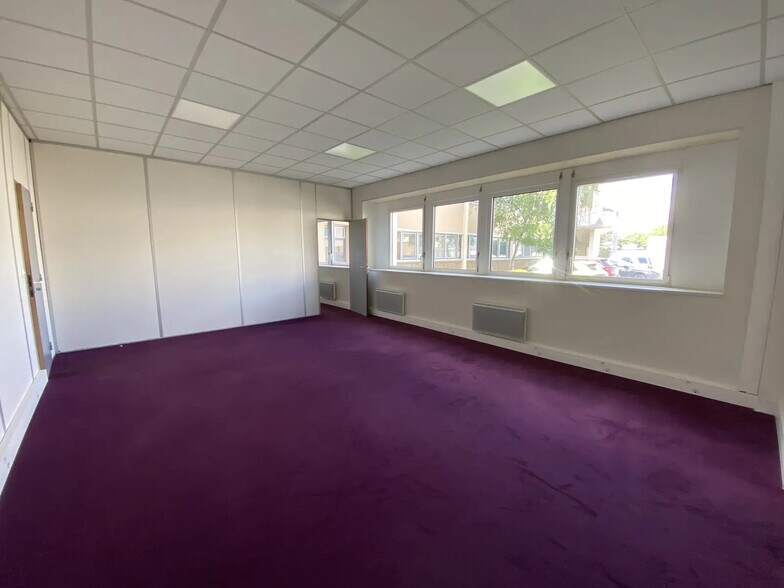 60 Boulevard Maréchal Alphonse Juin, Nantes for lease - Interior Photo - Image 3 of 7