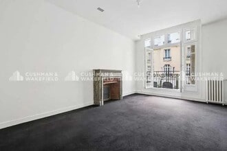 12 Square Pétrarque, Paris for lease Interior Photo- Image 2 of 16
