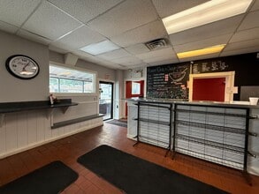 643 Chandler St, Worcester, MA for lease Interior Photo- Image 1 of 23