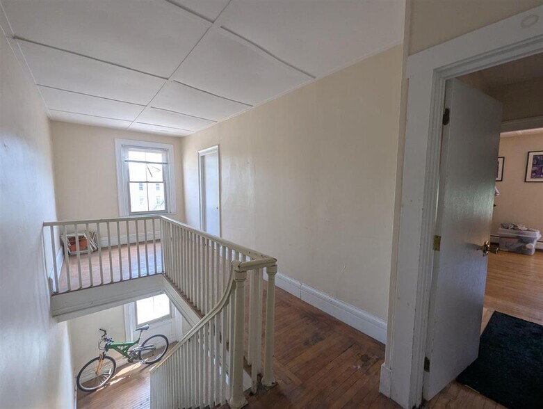 2 Valley St, Springfield, VT for sale - Building Photo - Image 3 of 29