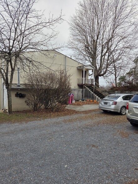 120 Seneca Trl, Lewisburg, WV for sale - Building Photo - Image 2 of 8