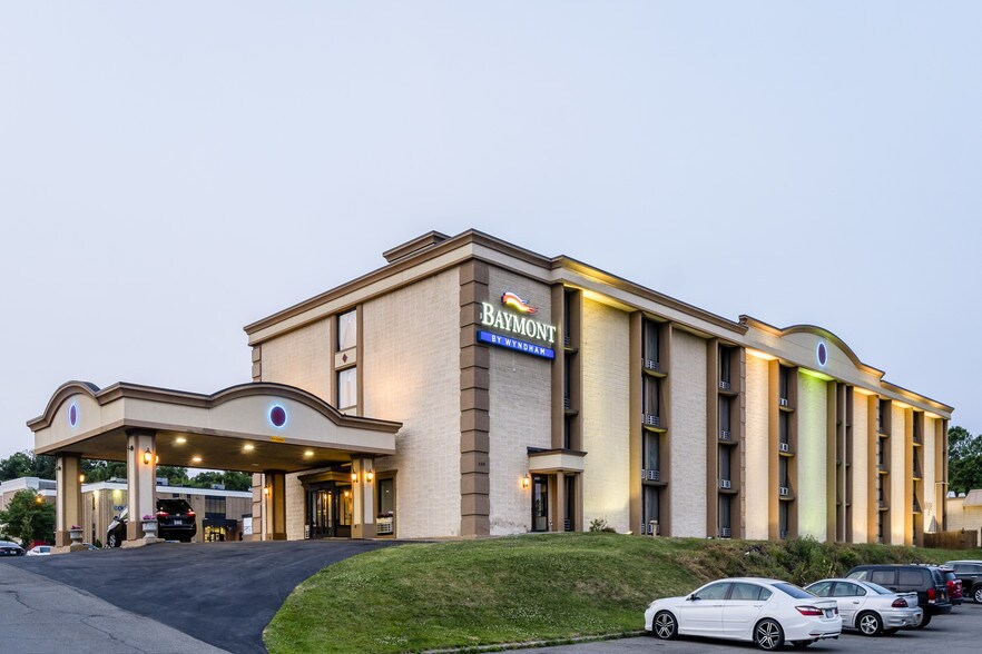 569 Harry L Dr, Johnson City, NY 13790