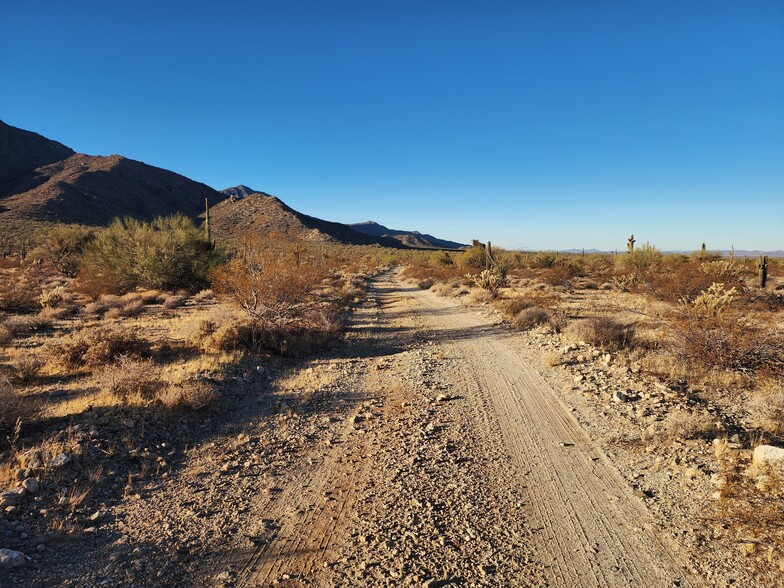 66000 Powerline Rd, Wenden, AZ for sale - Building Photo - Image 3 of 12