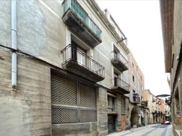 Multifamily in Valls, Tarragona for sale - Interior Photo - Image 1 of 12