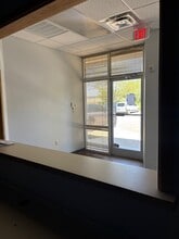 10427 Cogdill Rd, Knoxville, TN for lease Interior Photo- Image 1 of 10