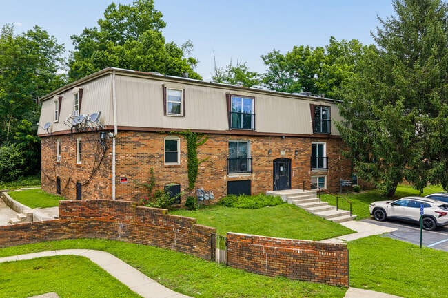 More details for 1328-1345 Devonport Dr, Lexington, KY - Multifamily for Auction