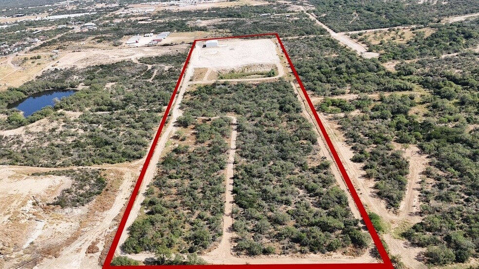 311 Chicote Rd, Laredo, TX for sale - Primary Photo - Image 1 of 27