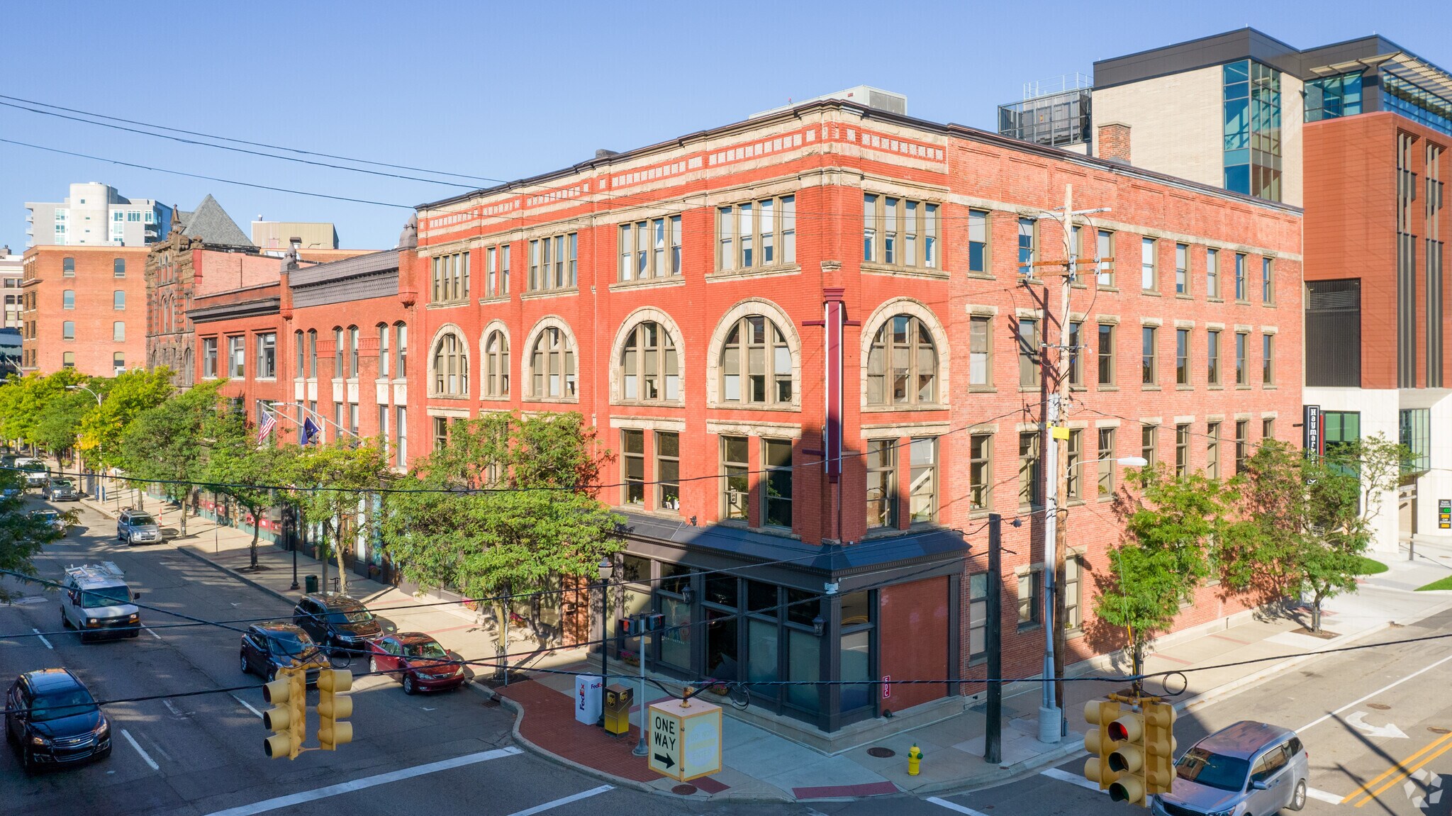 229-259 E Michigan Ave, Kalamazoo, MI for sale Primary Photo- Image 1 of 1