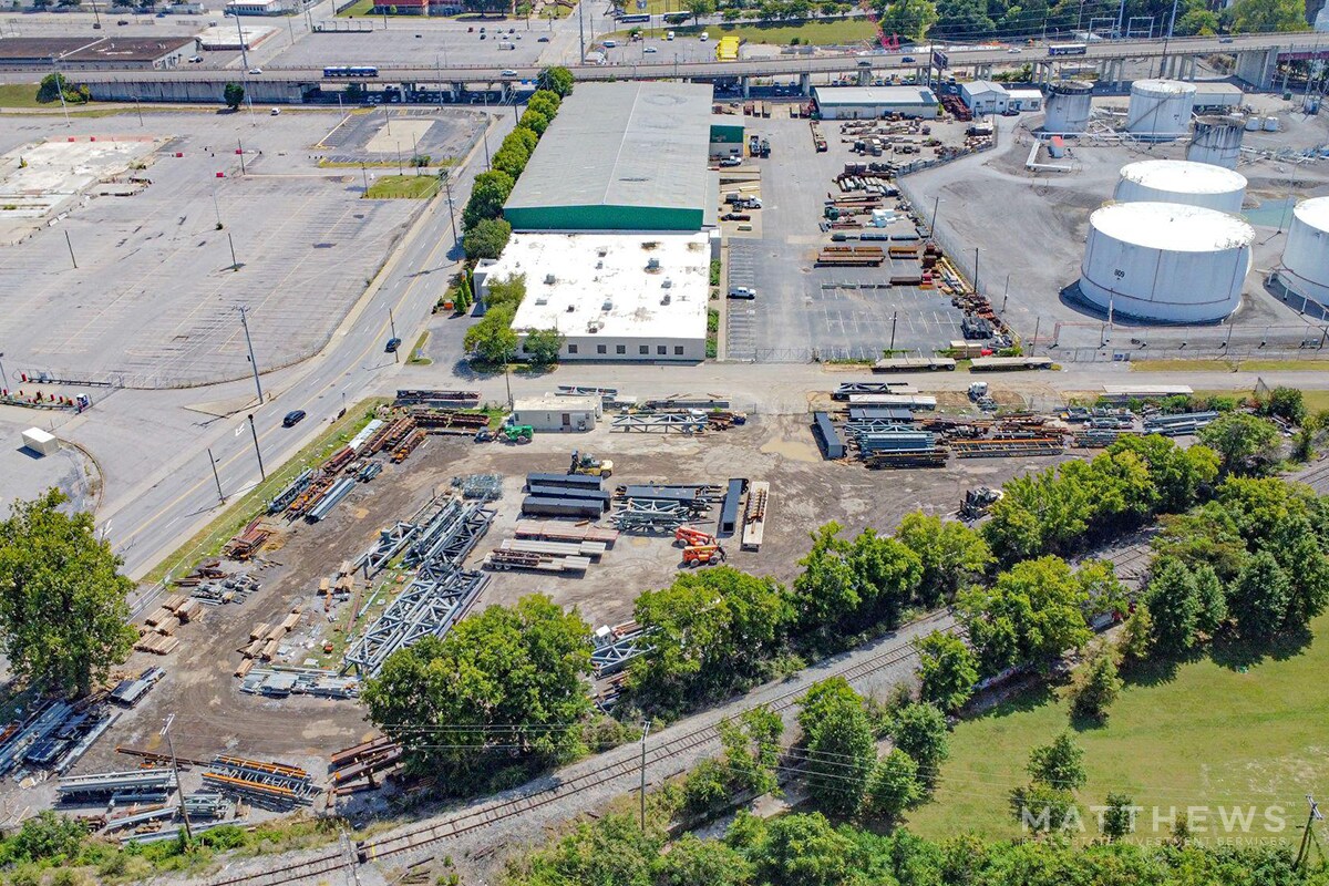 140 N 1st St, Nashville, TN for lease Building Photo- Image 1 of 4