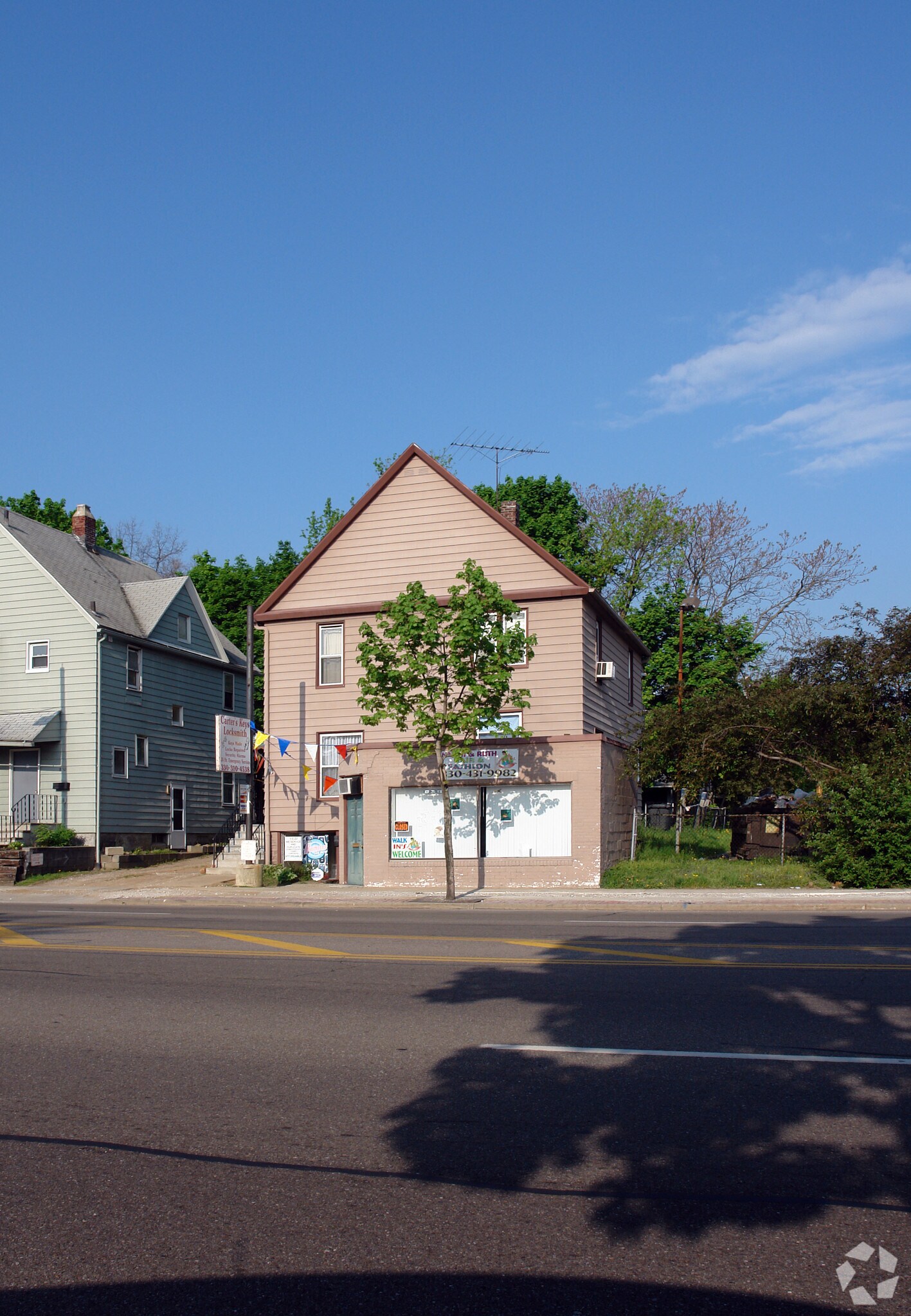 Retail in Akron, OH for sale Primary Photo- Image 1 of 1