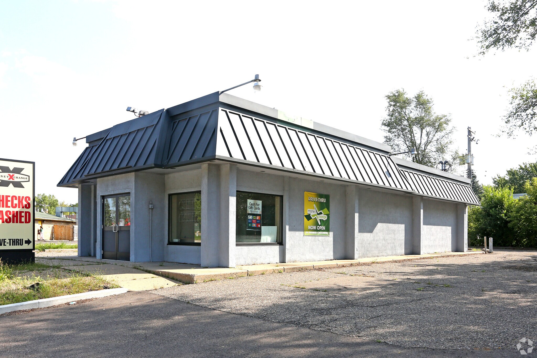 1318 Robert St S, Saint Paul, MN for sale Primary Photo- Image 1 of 1