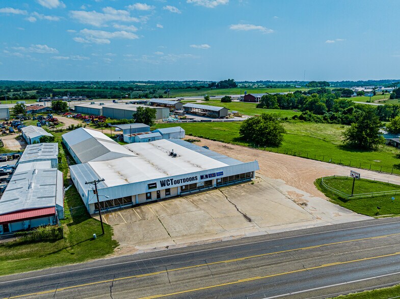 2708 S Market St, Brenham, TX for sale - Primary Photo - Image 1 of 1