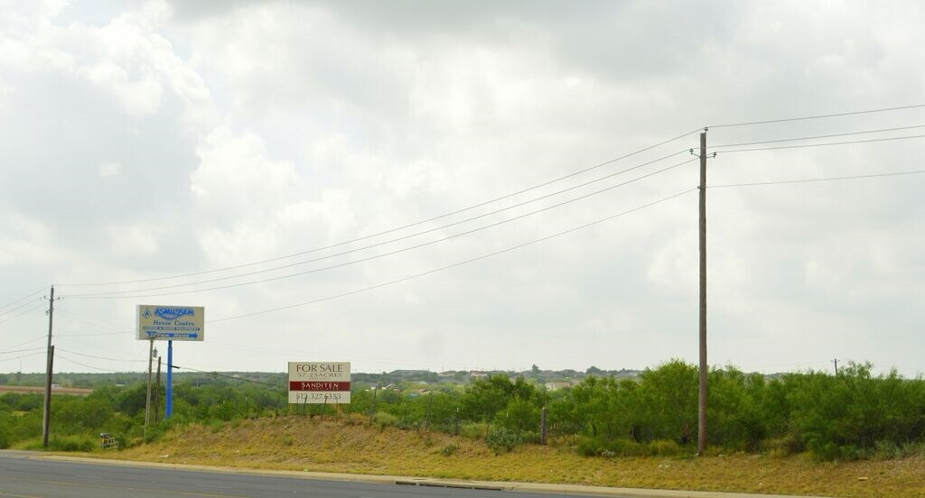 4575 E Saunders St, Laredo, TX for sale Primary Photo- Image 1 of 1