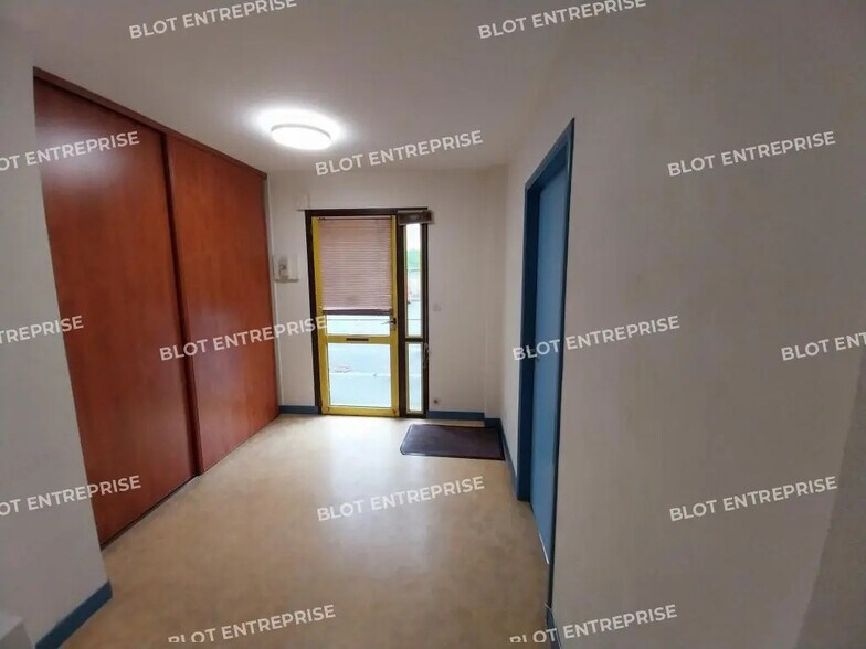 Office in Guipavas for sale - Building Photo - Image 1 of 15