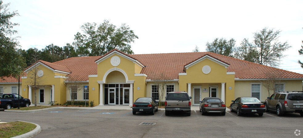 6983 E Fowler Ave, Temple Terrace, FL for sale - Primary Photo - Image 1 of 1