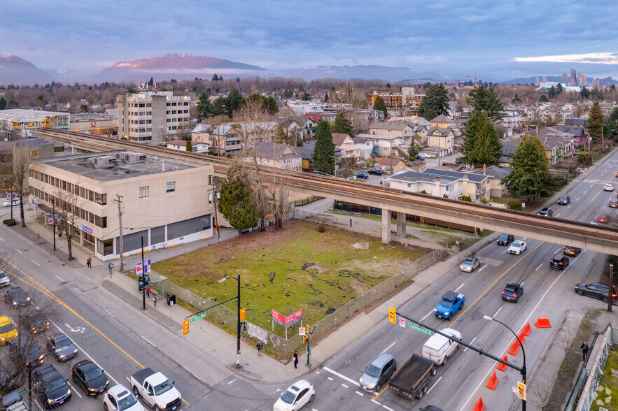 1705 12th Av E, Vancouver, BC for sale - Aerial - Image 2 of 3